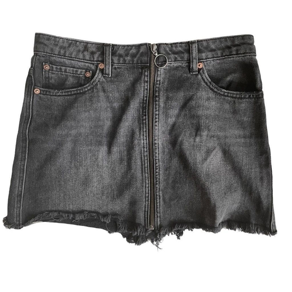 We The Free by Free People Black Denim Mini Skirt Size 27 - Picture 2 of 9